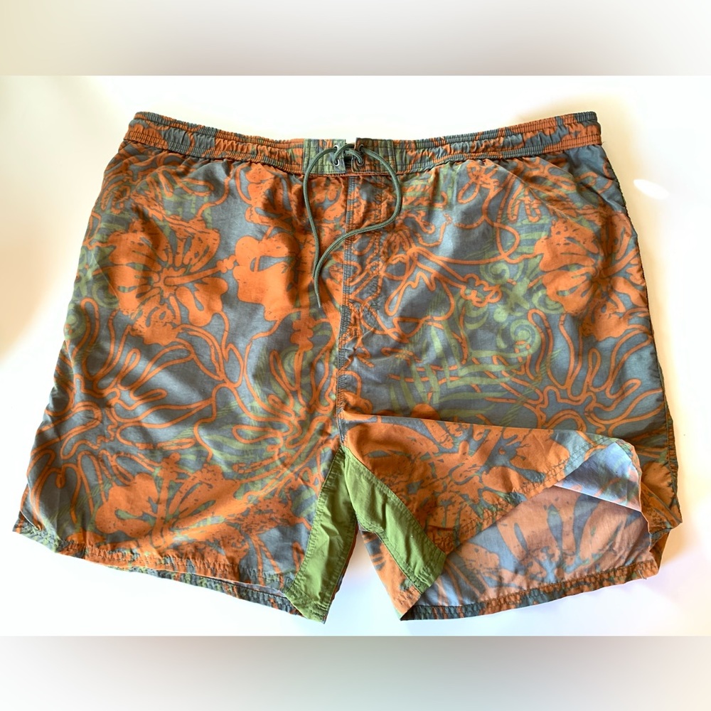 Swim Mens Sun and Sand Trunks XL Orange & Green with Zipper Pocket in Back.